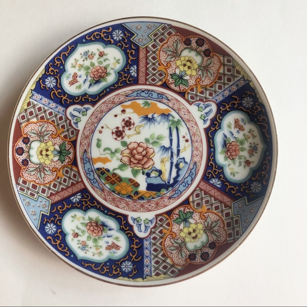 Two Vintage Japanese Imari Ware Plates